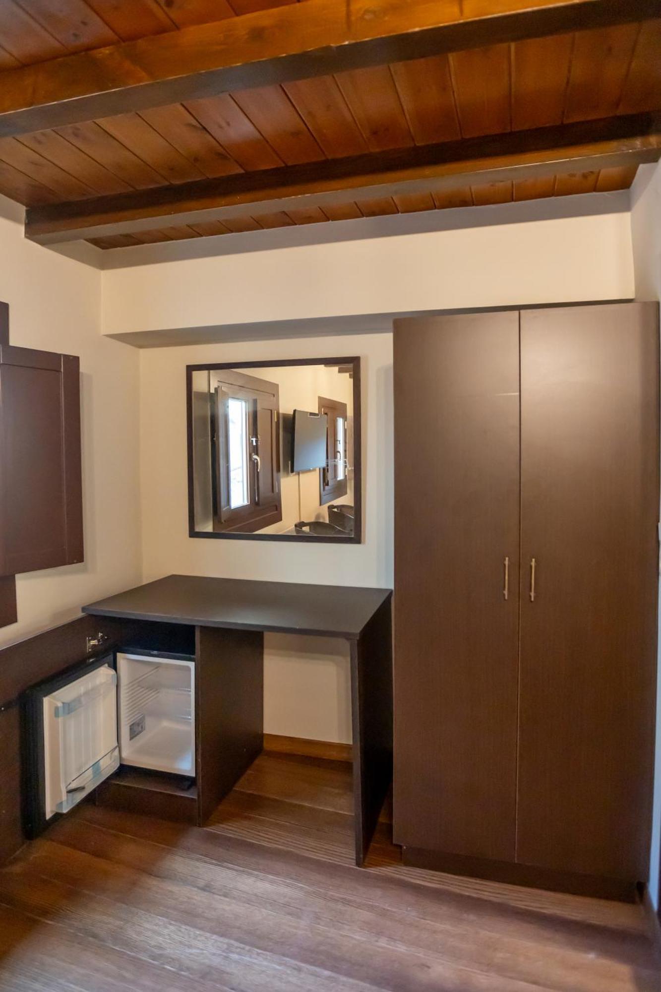 דימיטסאנה Guesthouse Lousios מראה חיצוני תמונה