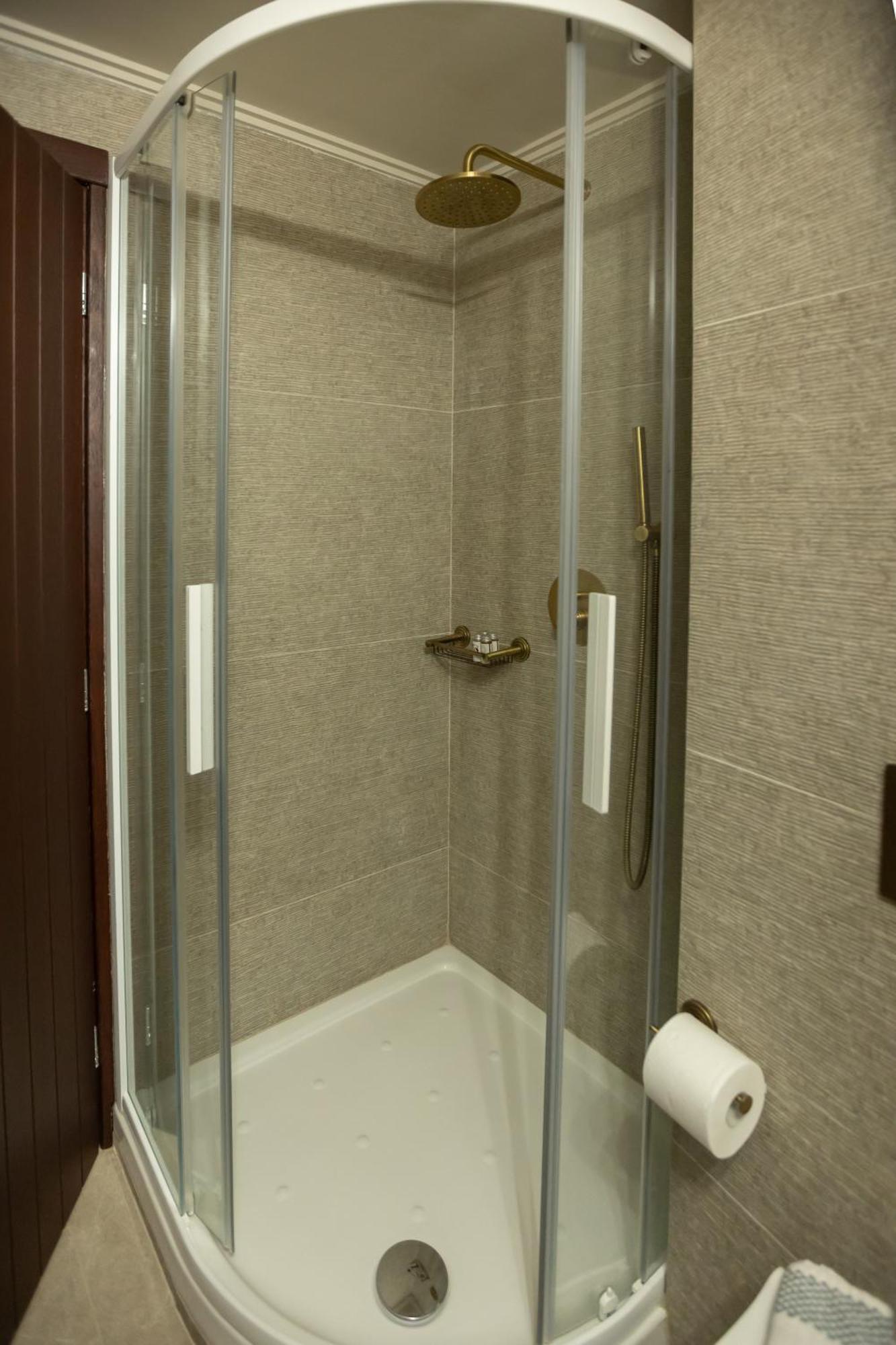 דימיטסאנה Guesthouse Lousios מראה חיצוני תמונה
