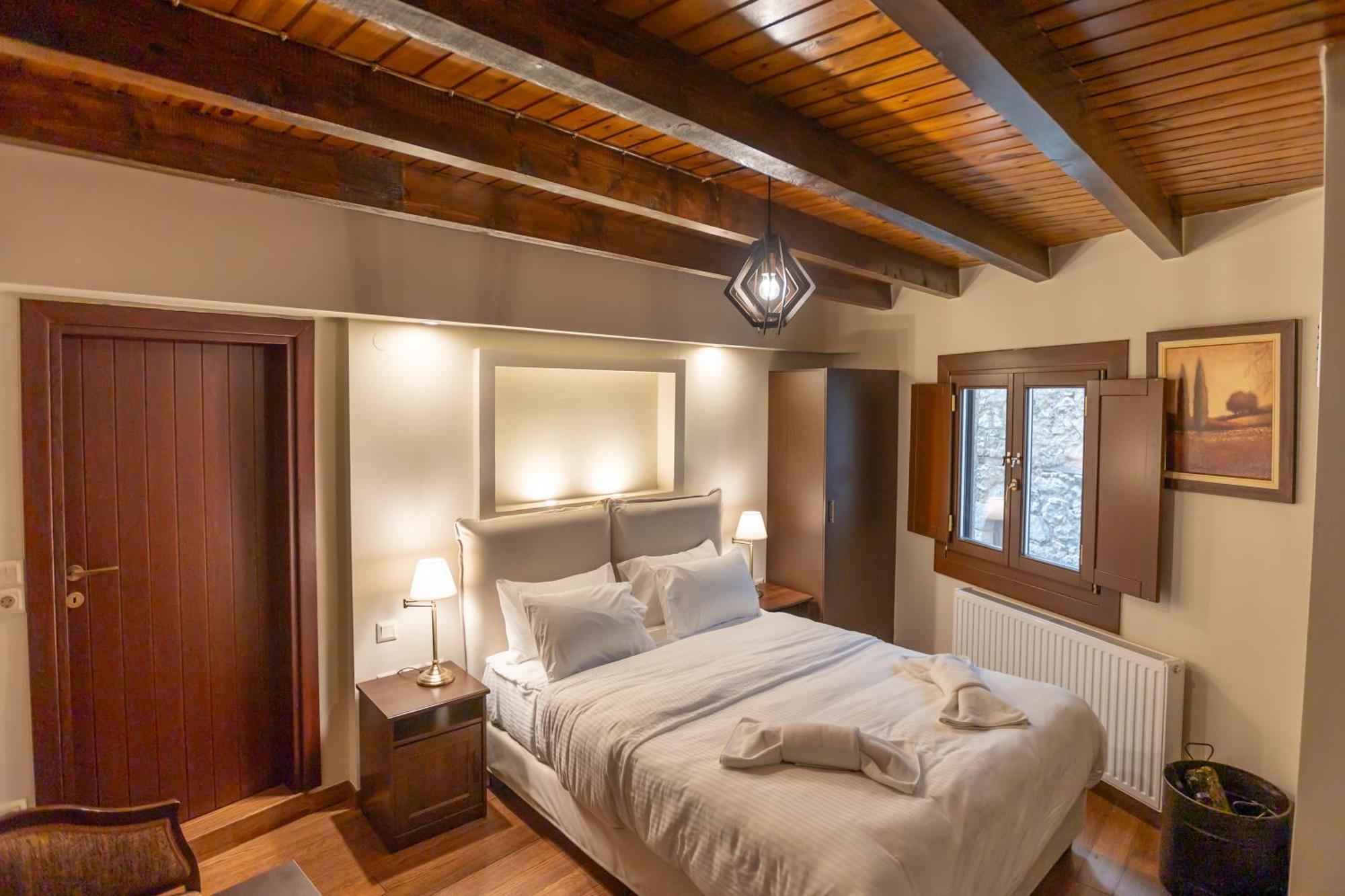 דימיטסאנה Guesthouse Lousios מראה חיצוני תמונה